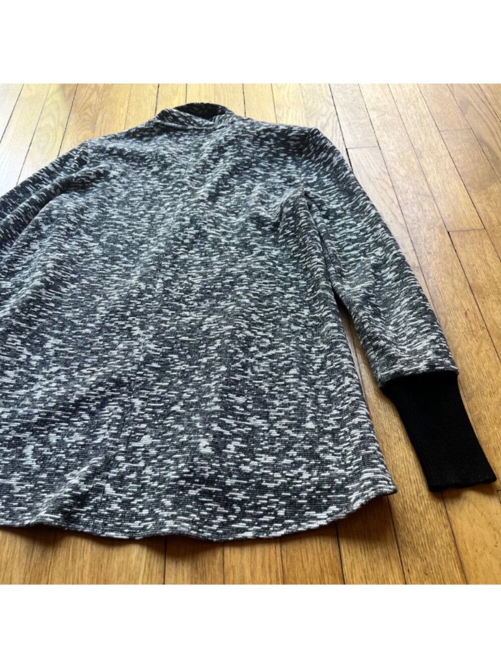Club Monaco Size M Gray & Black Kiki Boucle Knit Draped Open Cardigan Sweater - Picture 15 of 16